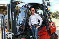 contact person - Herr